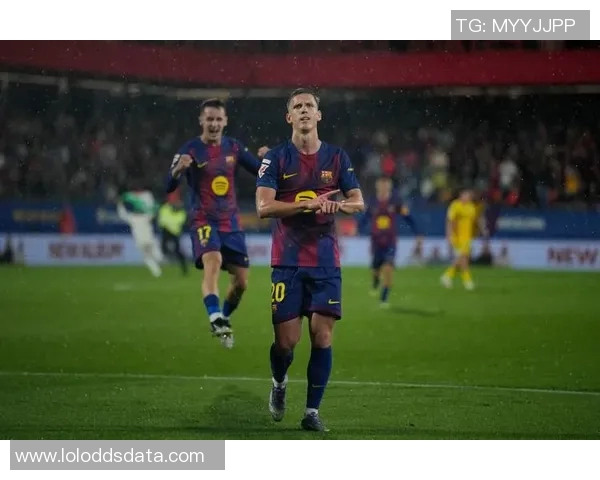 世界杯波尔图与巴萨激战成平局转会传闻引发热议全场沸腾