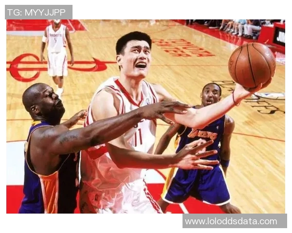 姚明罚球连进展现出色技术引发球迷热烈讨论与赞誉