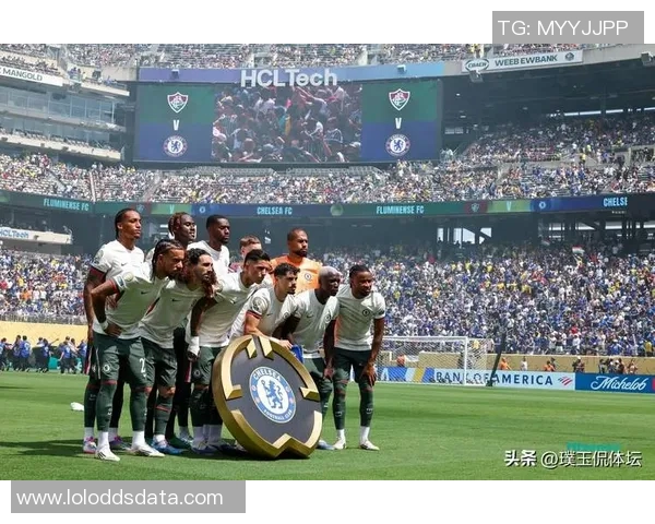 尤文图斯大胜切尔西引发争议判罚全场沸腾世界杯冷门瞬间回顾