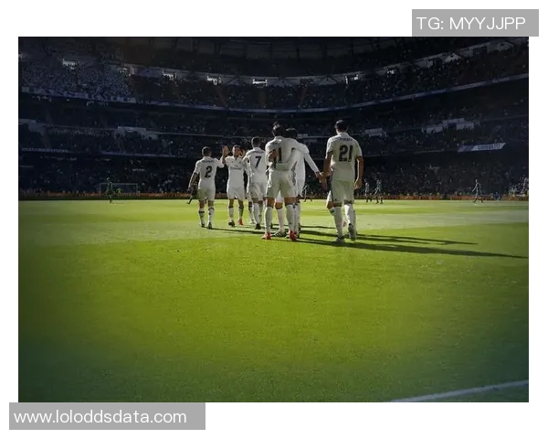 西甲激战:巴黎圣日耳曼大胜波尔图乌龙球成全场焦点引发热议 西甲激战:巴黎圣日耳曼大胜波尔图乌龙球成全场焦点引发热议